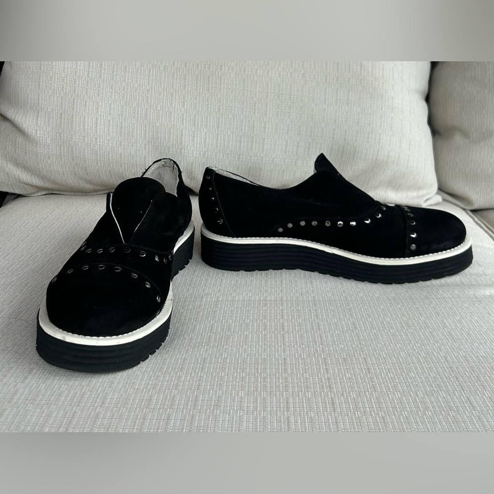 Griff Italia Black Suede Platform Flats with Studs, size 9.0 italian 40 - Picture 2 of 5